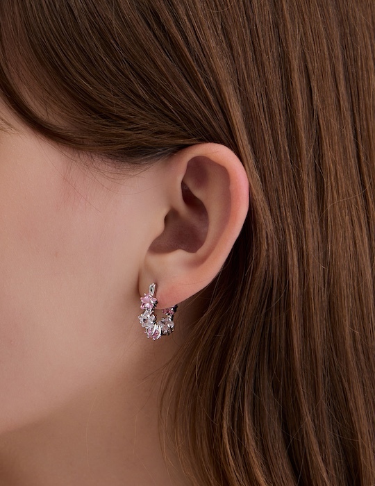 初戀粉鑽星星。針式耳環