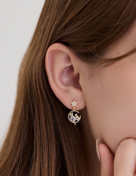 星球上的喵。銀針耳環