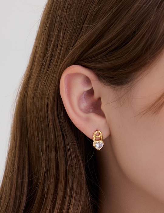 麻花心鑽。銀針耳環