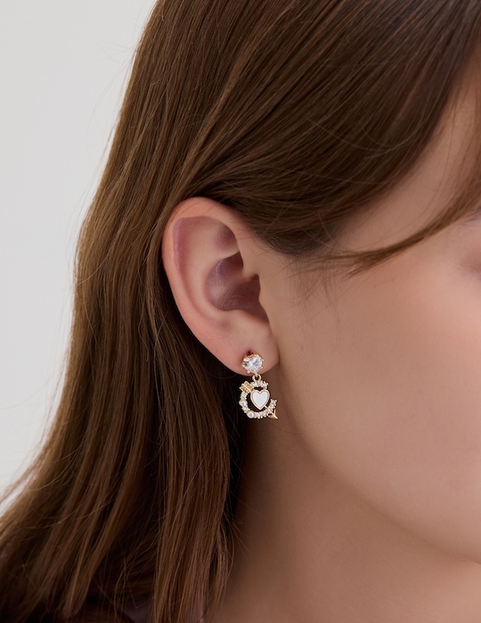 熱戀邱比特愛心。銀針耳環