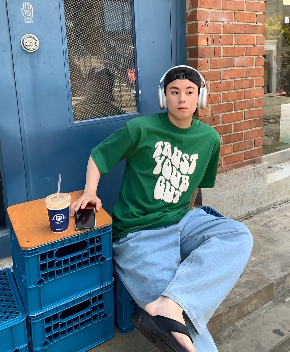 TRUST 發泡 英文 寬鬆 短袖