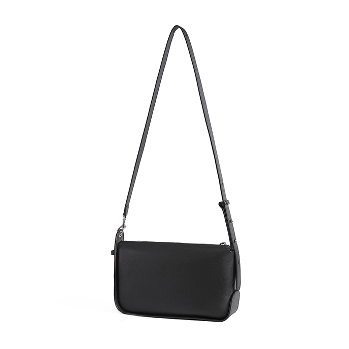 MODA 皮革斜背袋