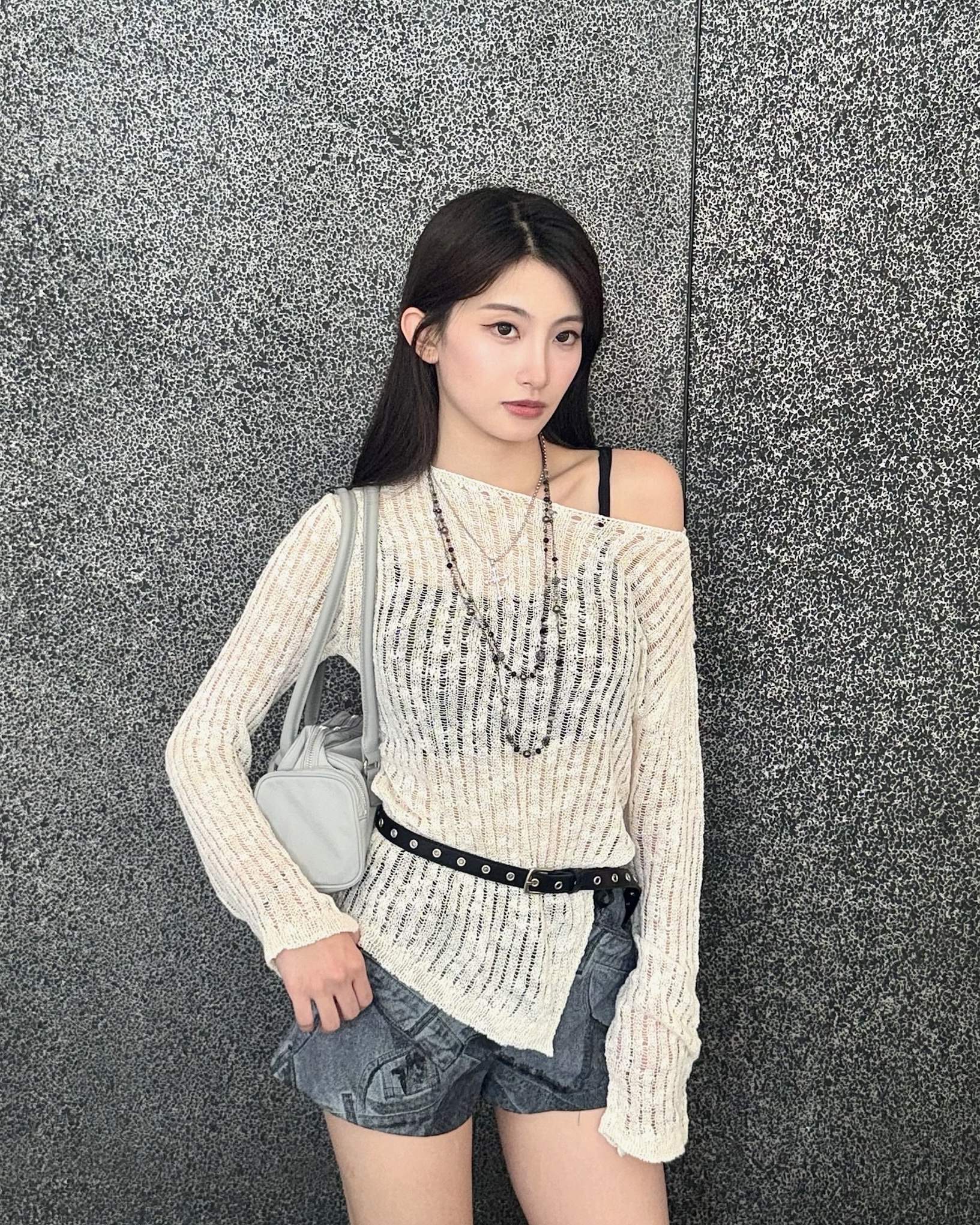 #T001 微透膚網紋罩衫