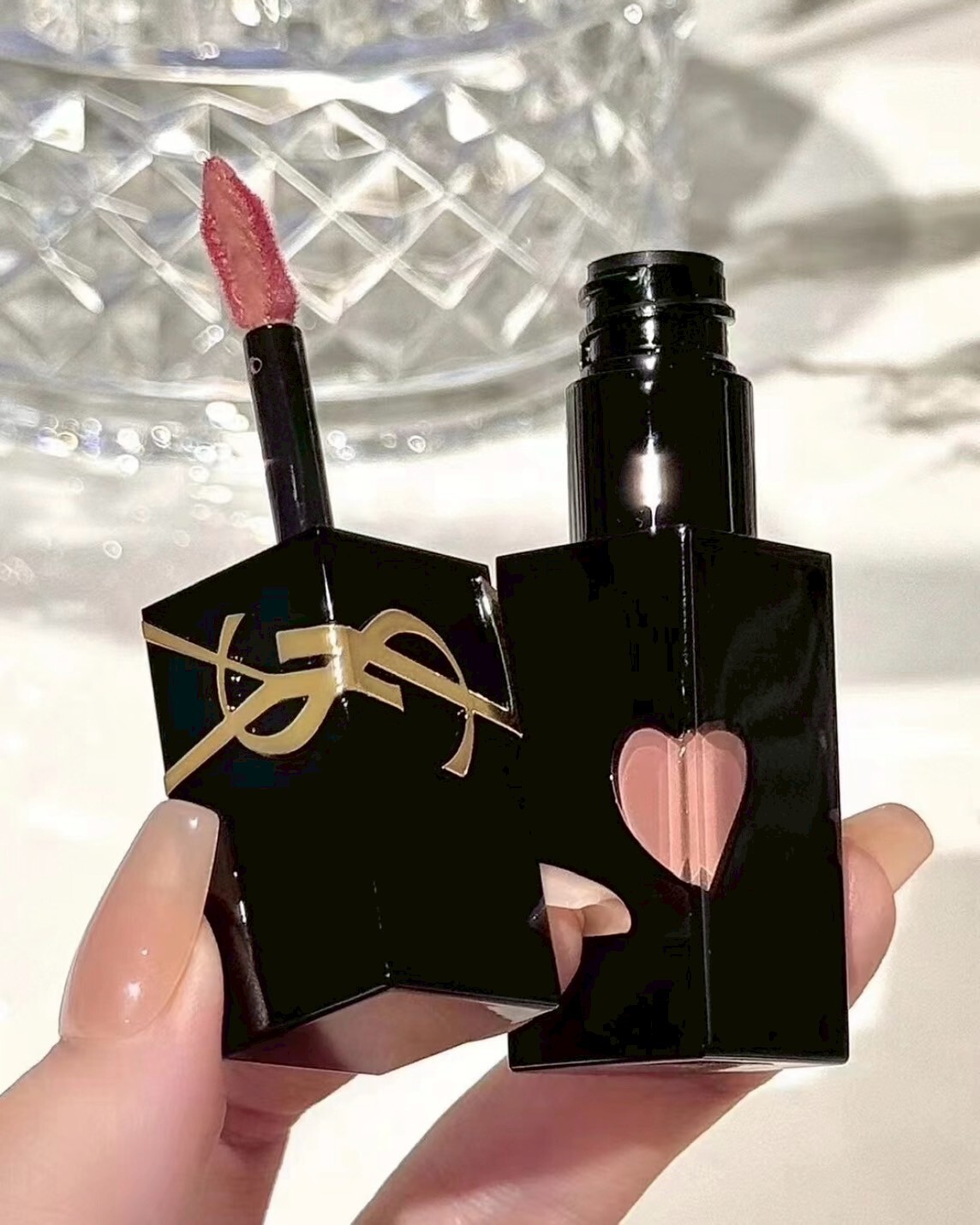 YSL 聖羅蘭 奢華印記鎖心光唇釉 黑管 愛心