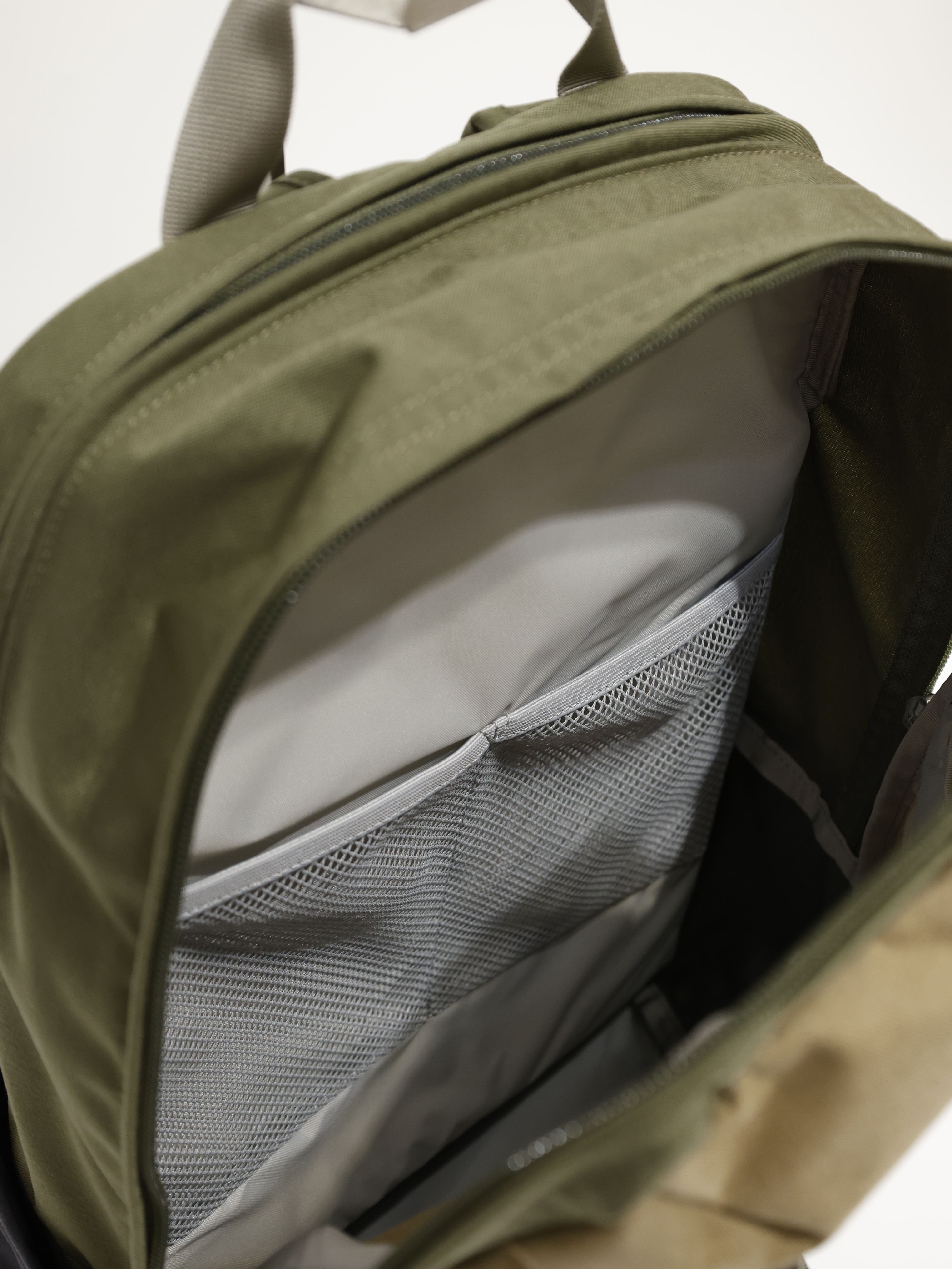 FJALLRAVEN 小狐狸 Vardag Backpack 17 後背包 FR23200300