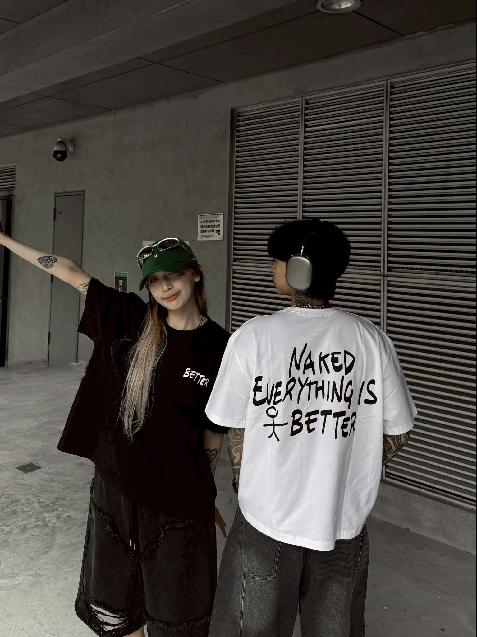 BOXY 寬短 草寫 英文 寬鬆 短袖