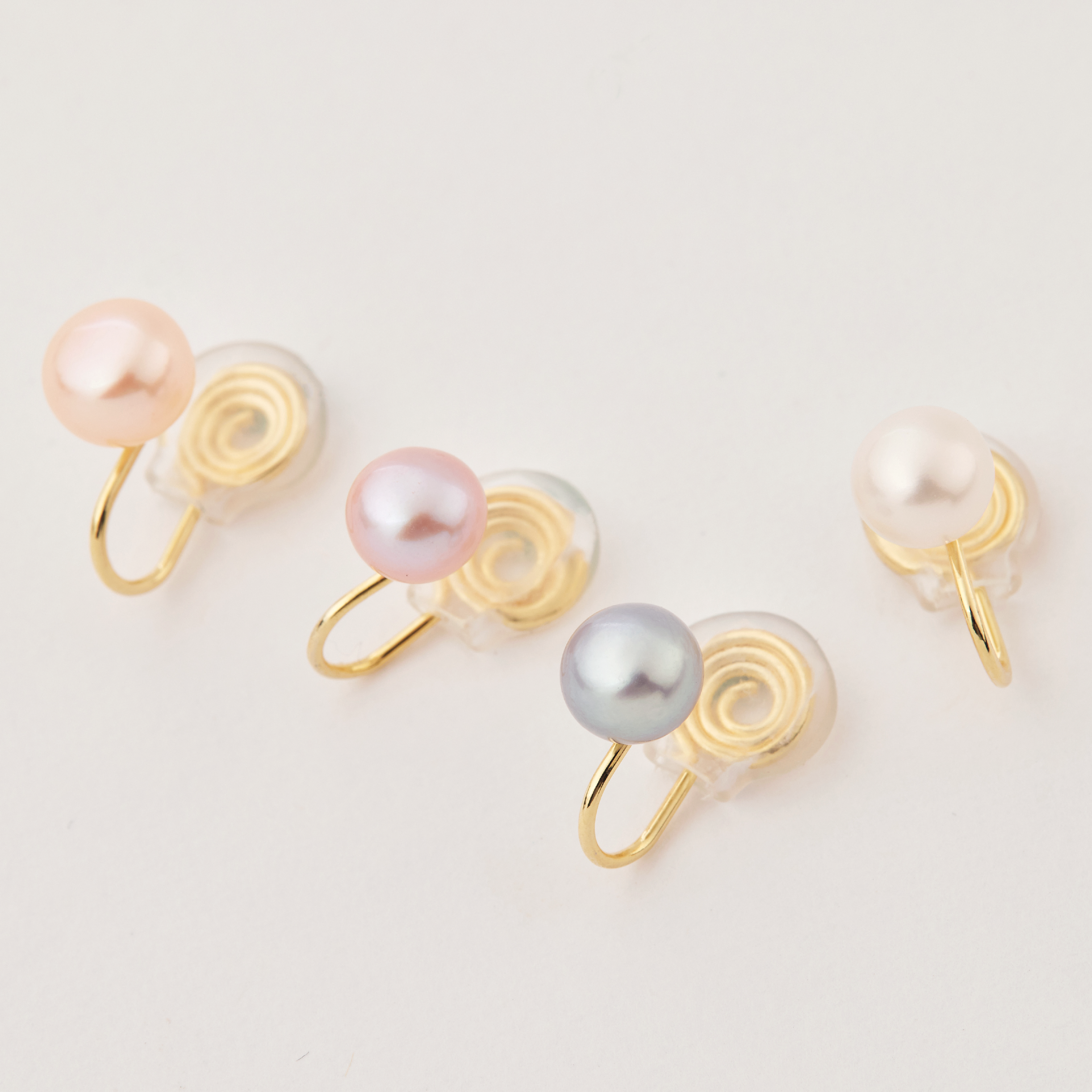 E2261 | 14kgf淡水珍珠夾式耳環