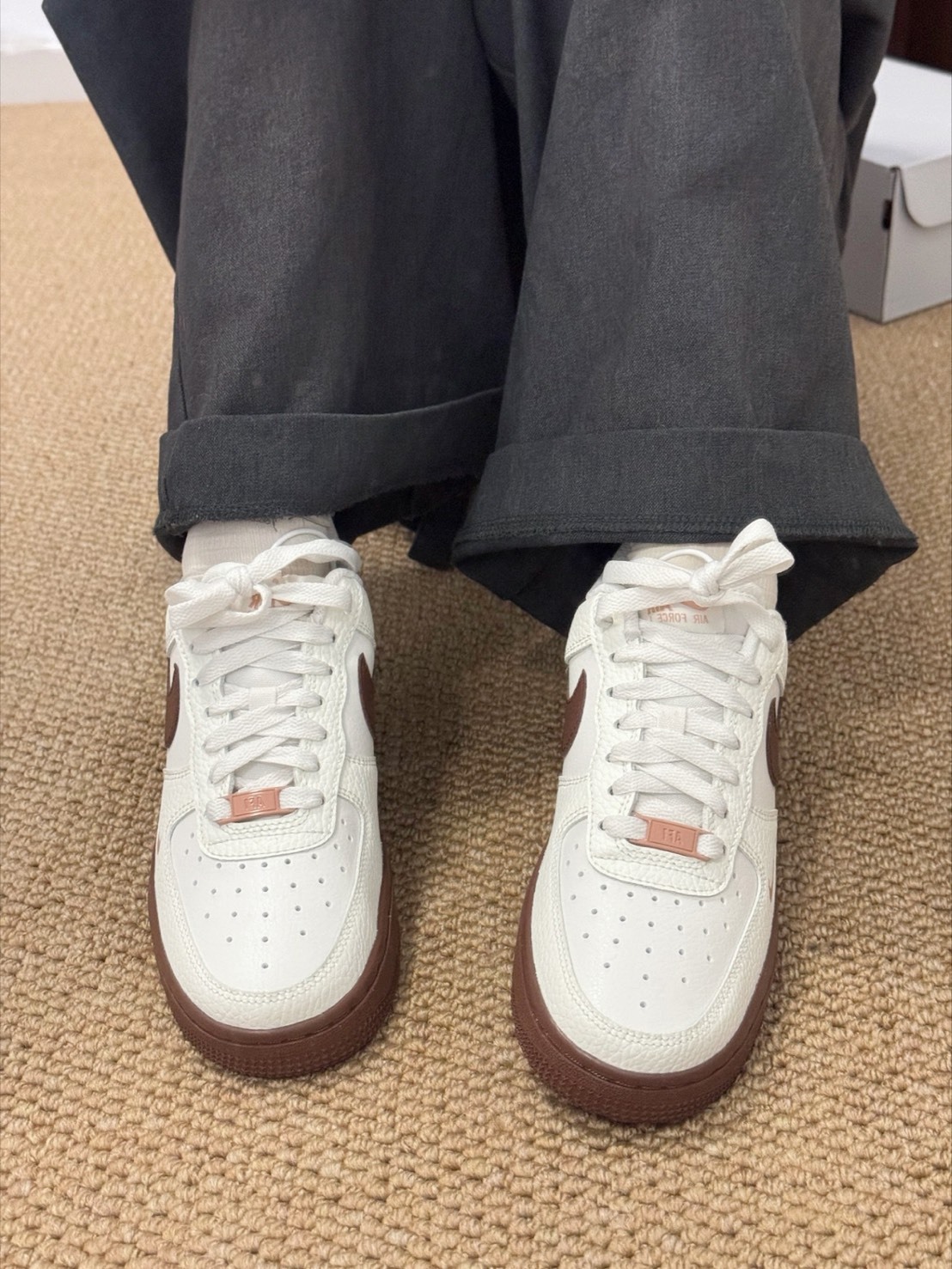 NIKE AIR FORCE 米白棕