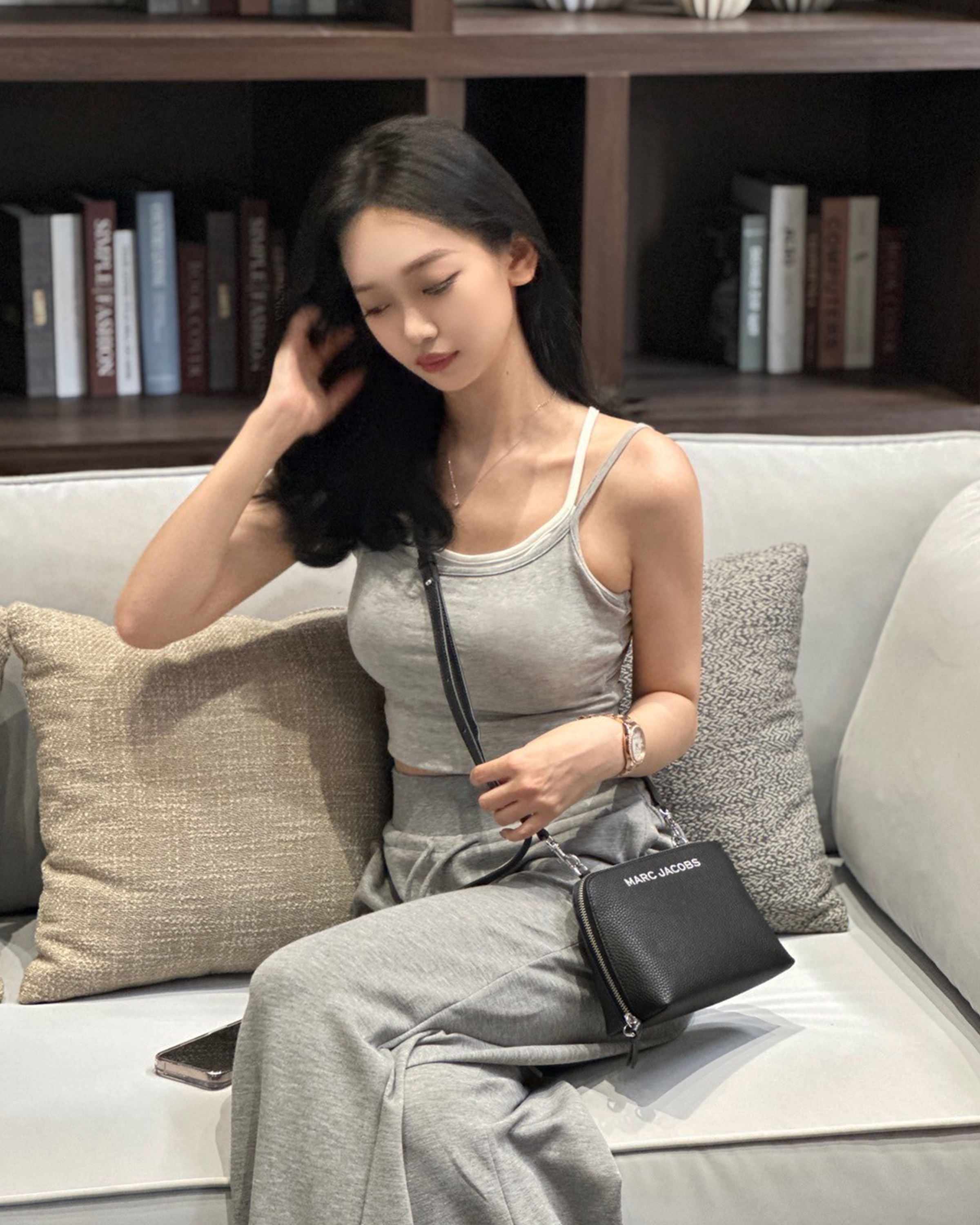 Marc Jacobs MJ 荔枝紋 經典字母 貝殼包 斜背包