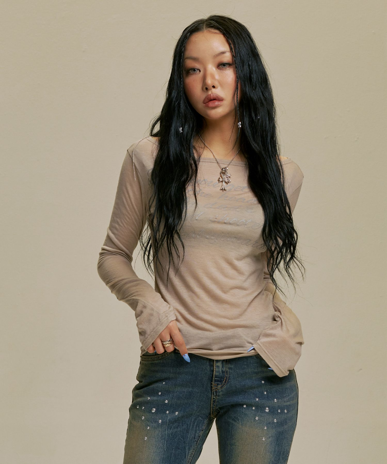 Gila Archive Lettering Sheer Long Sleeve T-Shirt(Beige)