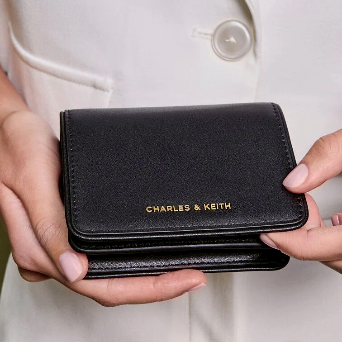 CHARLES & KEITH 小CK Lyla 短夾 肩背包 共3色