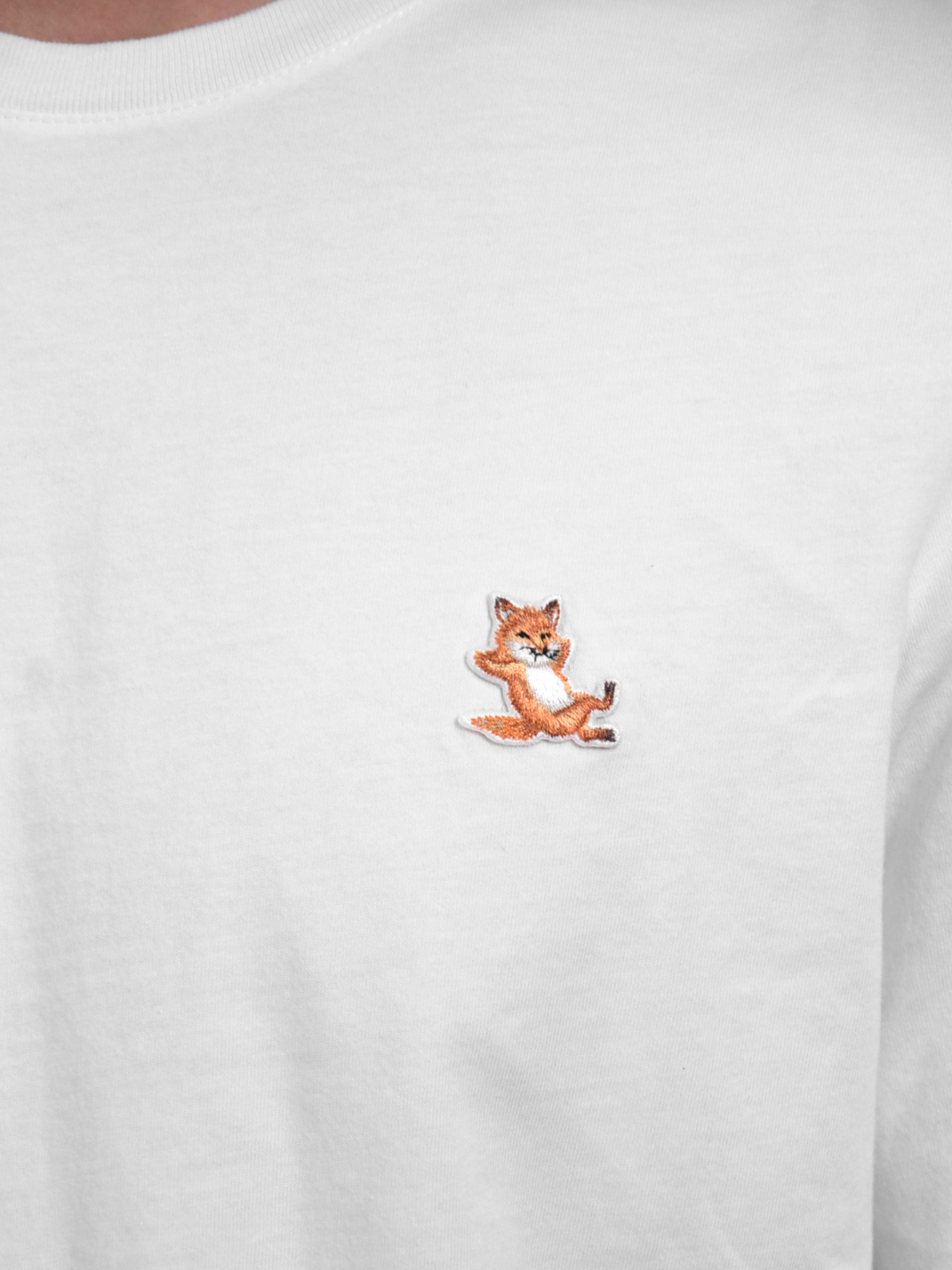 Maison Kitsune T-Shirt 放鬆狐狸刺繡短袖 黑/白【LM00110KJ0008 P199/P100】