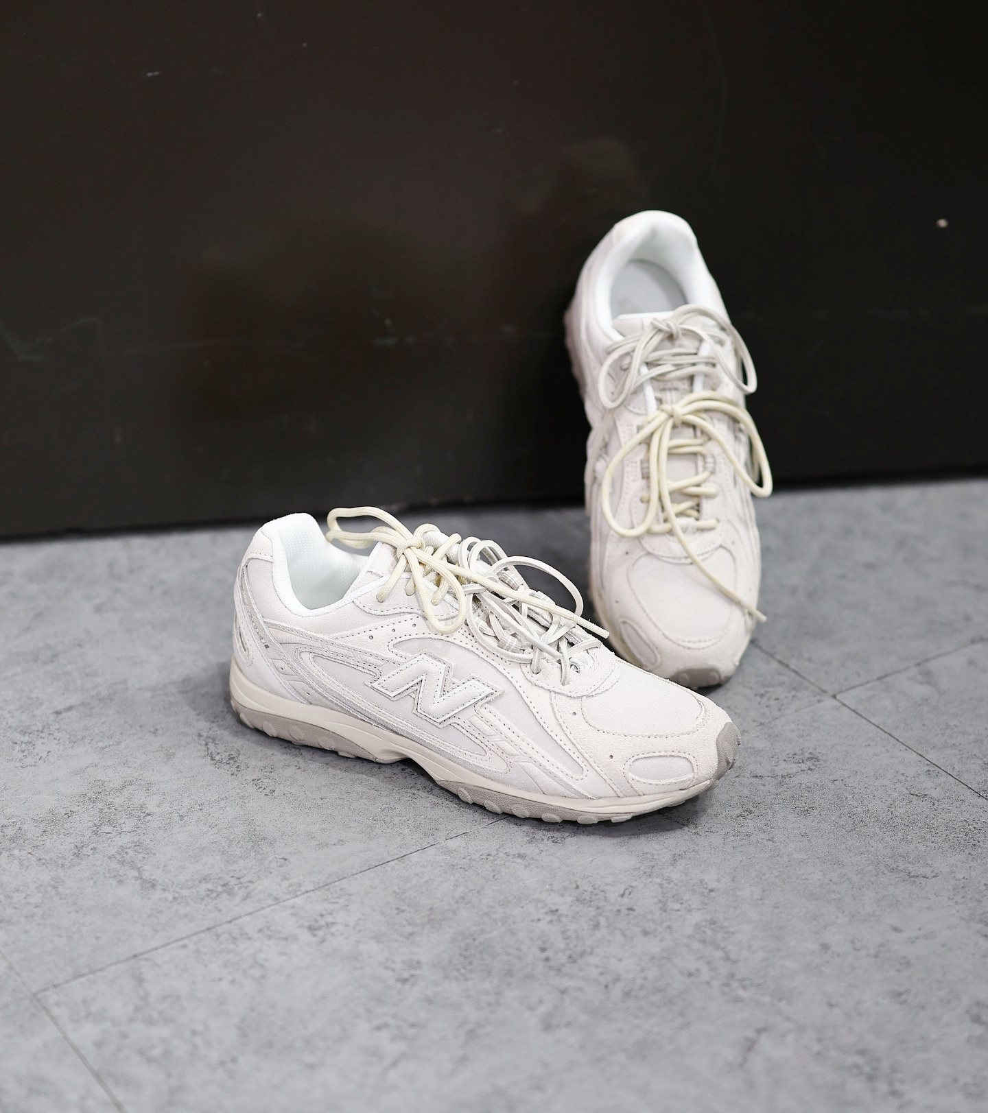 New Balance U204LMMC White 米白麂皮 張圓瑛同款