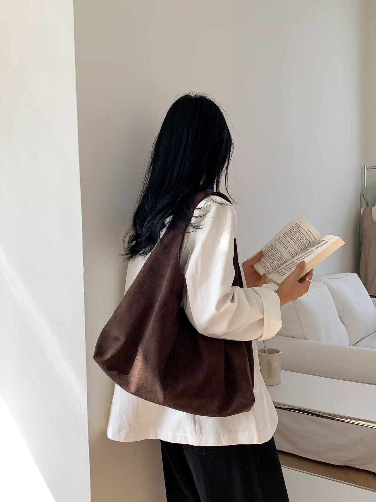 麂皮絨復古慵懶托特包(咖啡色)