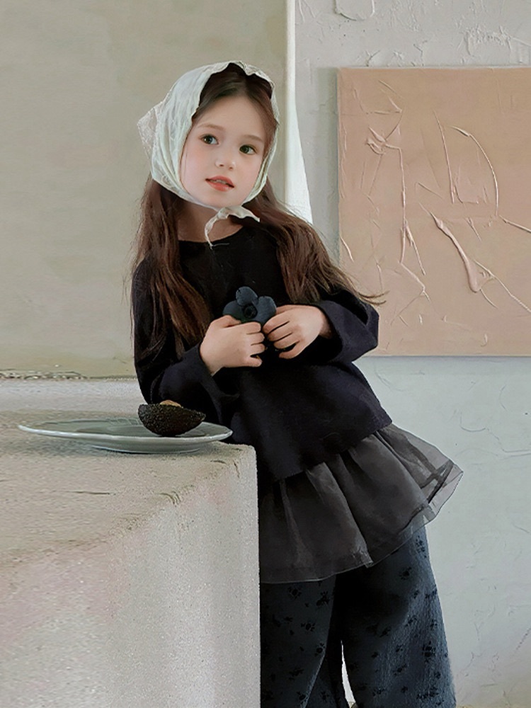 立體藏青小花上衣/碎花褲