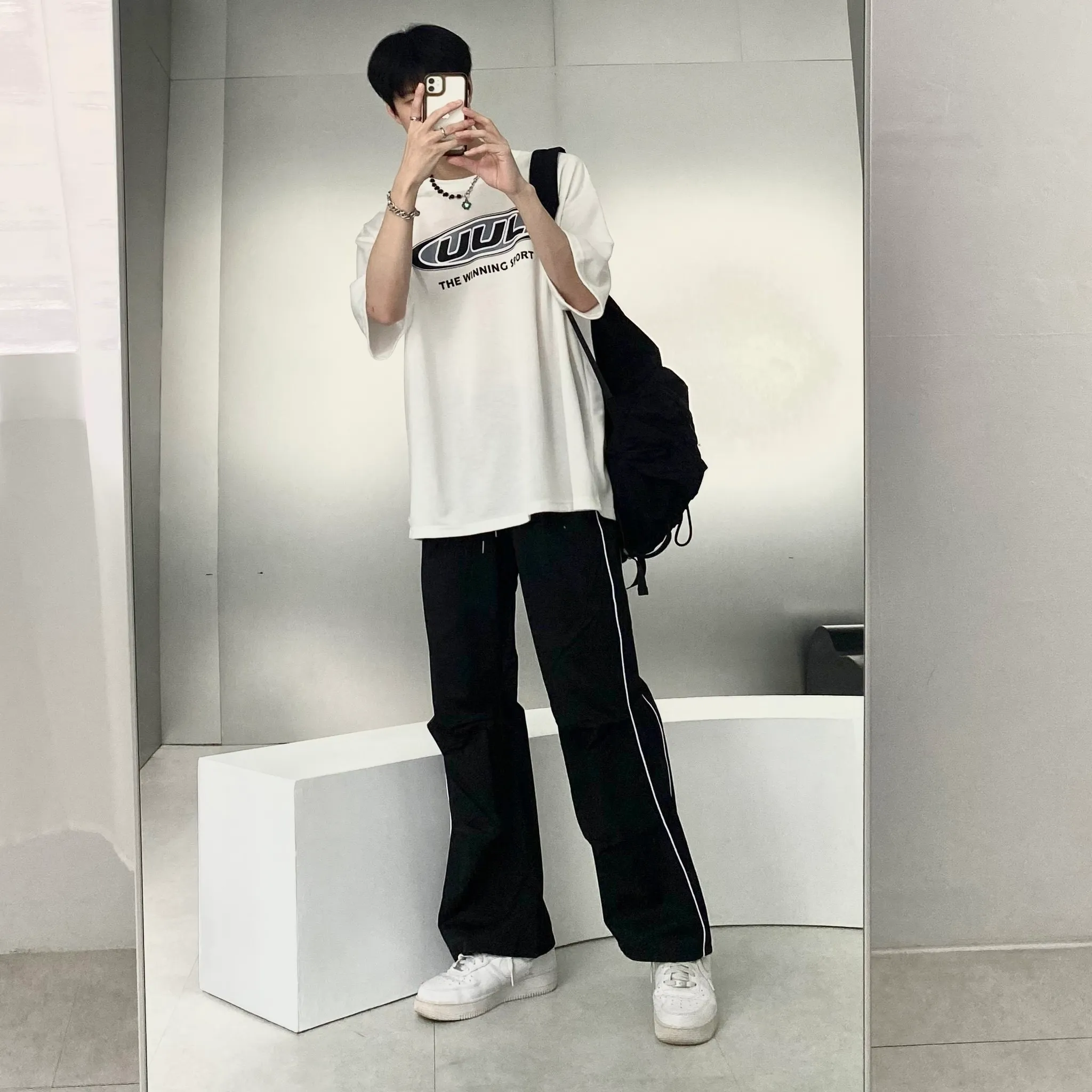 UUL 英文 設計 寬鬆 落肩 短袖