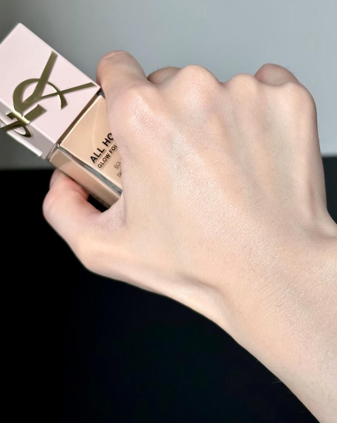 YSL 恆時亮肌修護粉底液