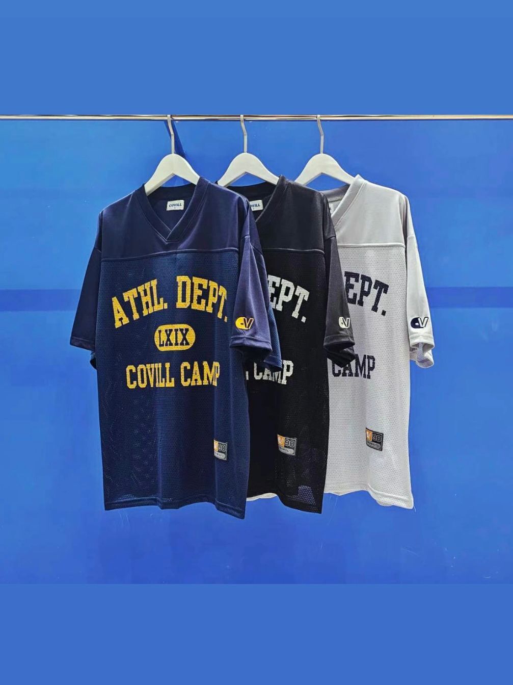 V領英文字短袖Tee COVILL-201T