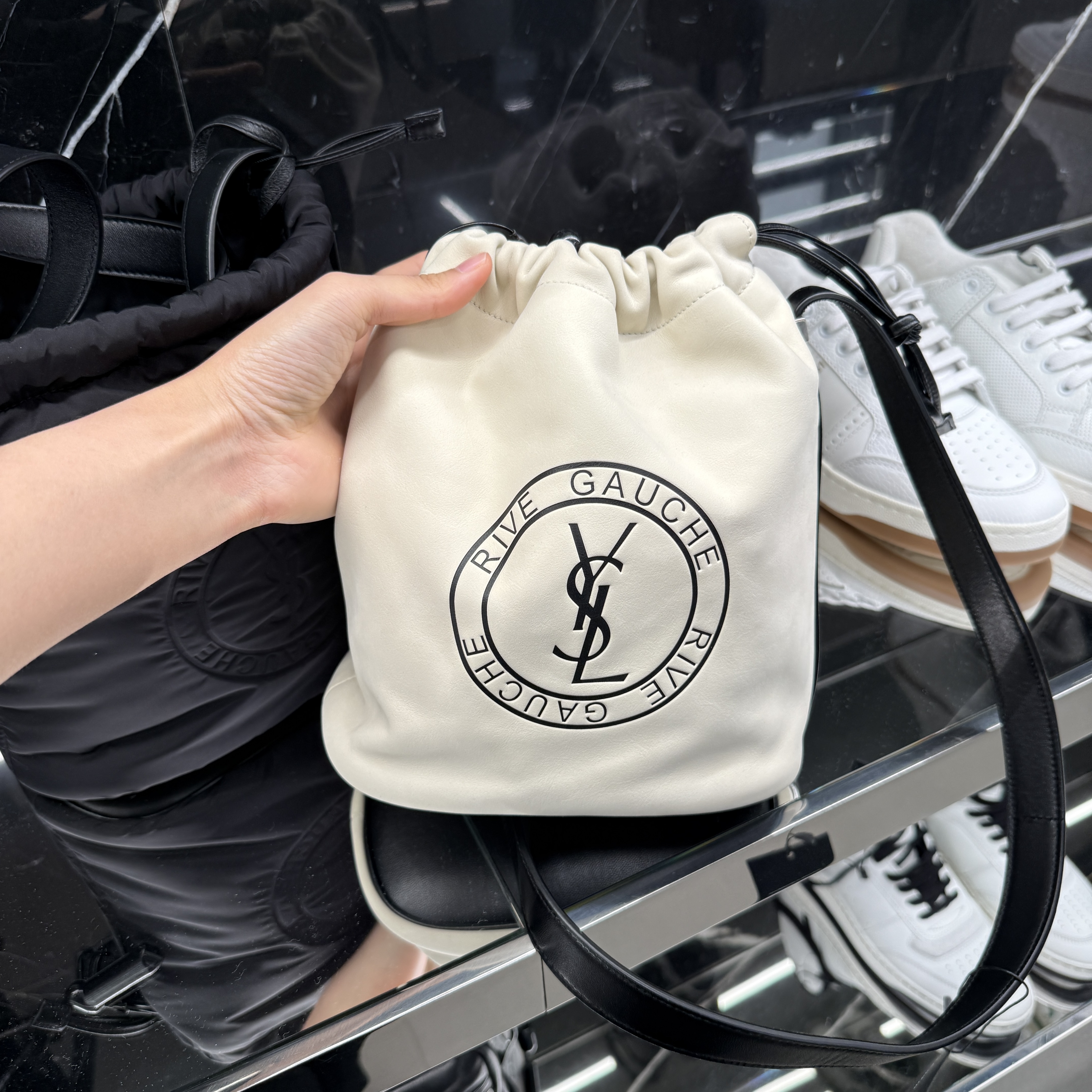 Saint Laurent Rive Gauche bucket Bag Beige 710261