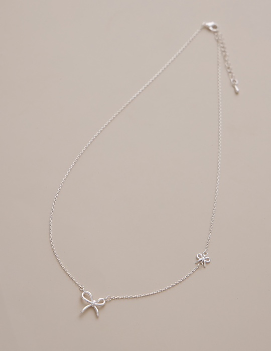 心動點綴蝴蝶結項鍊