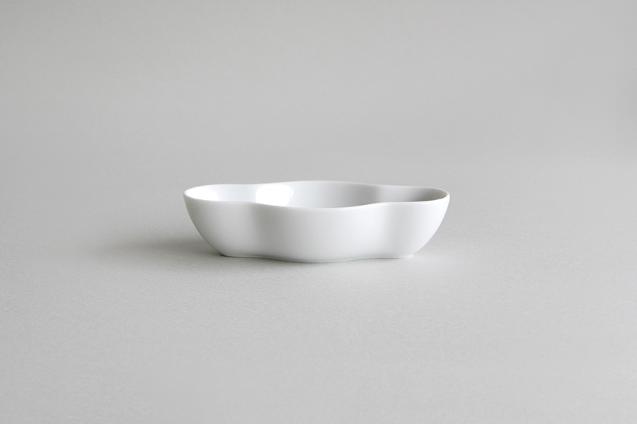 yumiko iihoshi porcelain - pattern D12 白