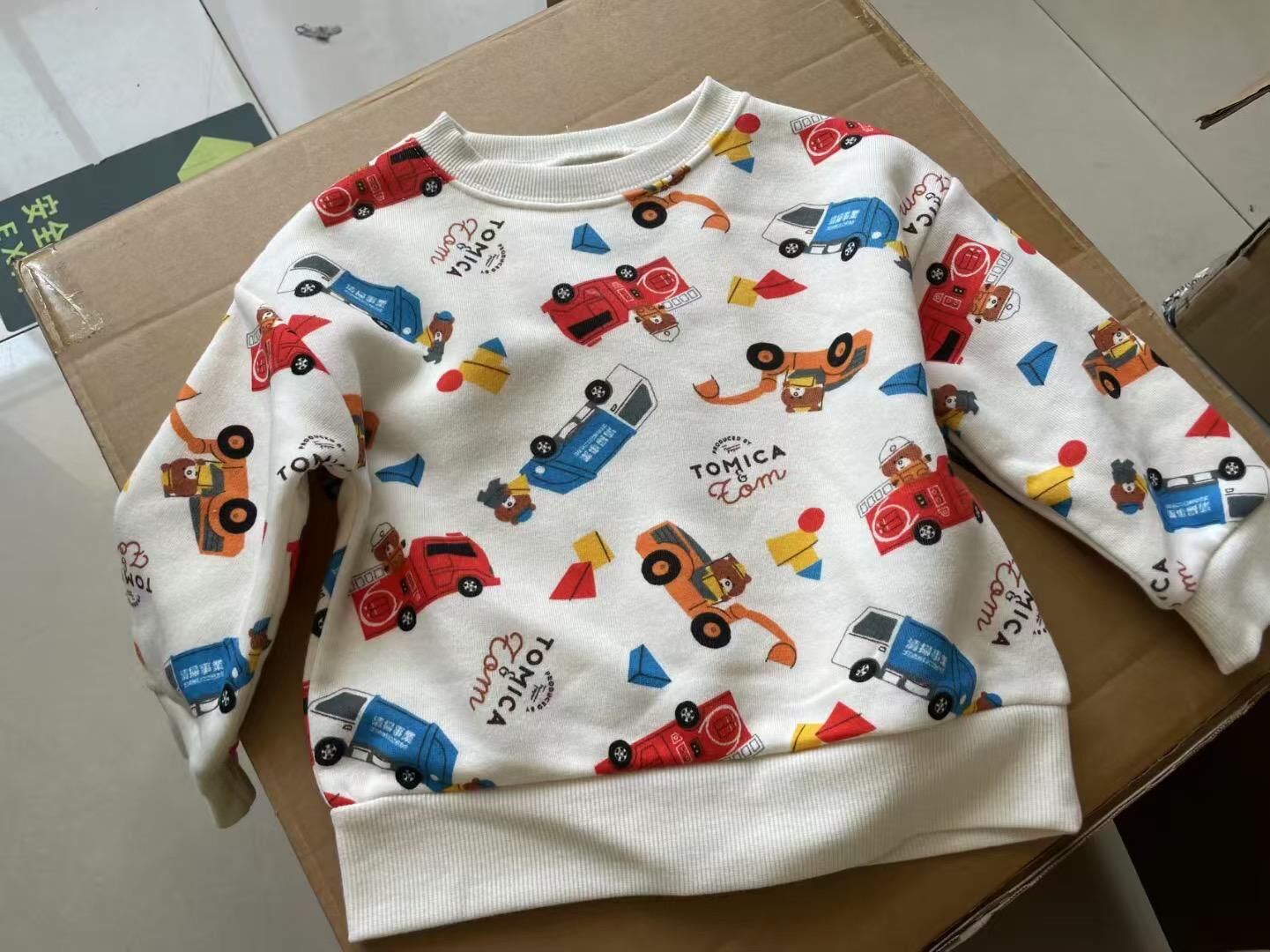 原單 Tomica 滿印車車加絨長袖