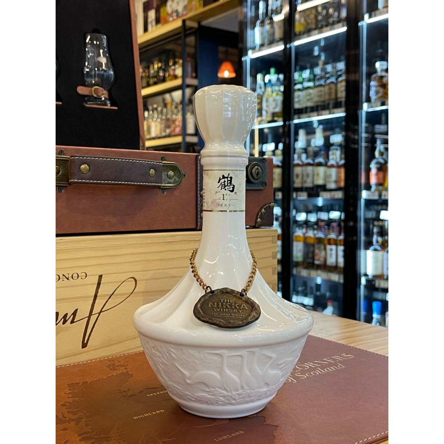 鶴 17 Nikka Tsuru White Ceramic Edition