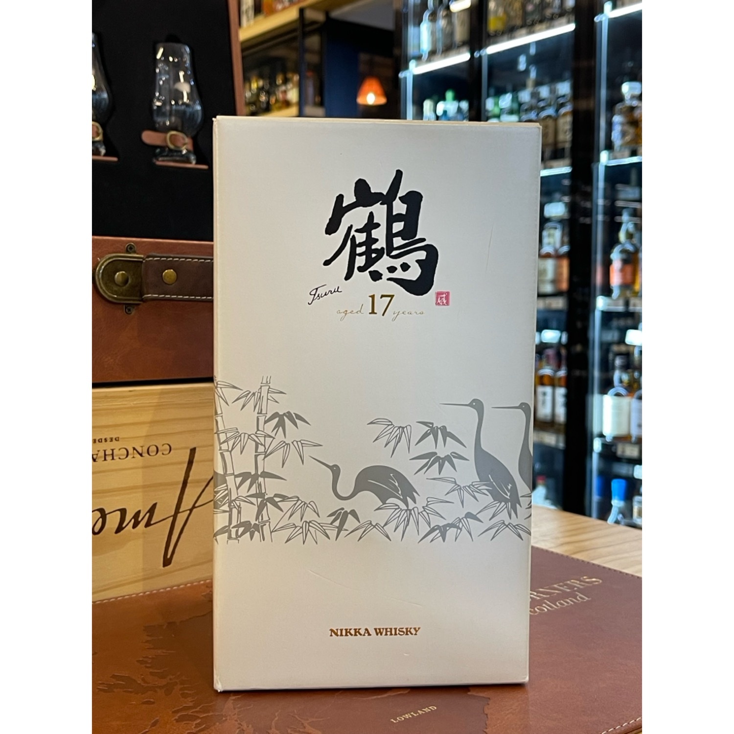 鶴 17 Nikka Tsuru White Ceramic Edition