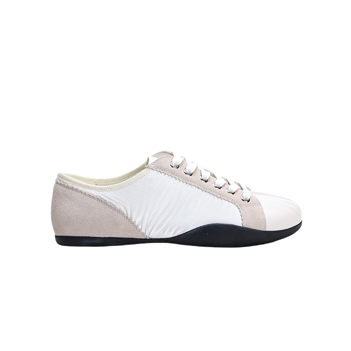 VOYAGE 皺摺運動鞋