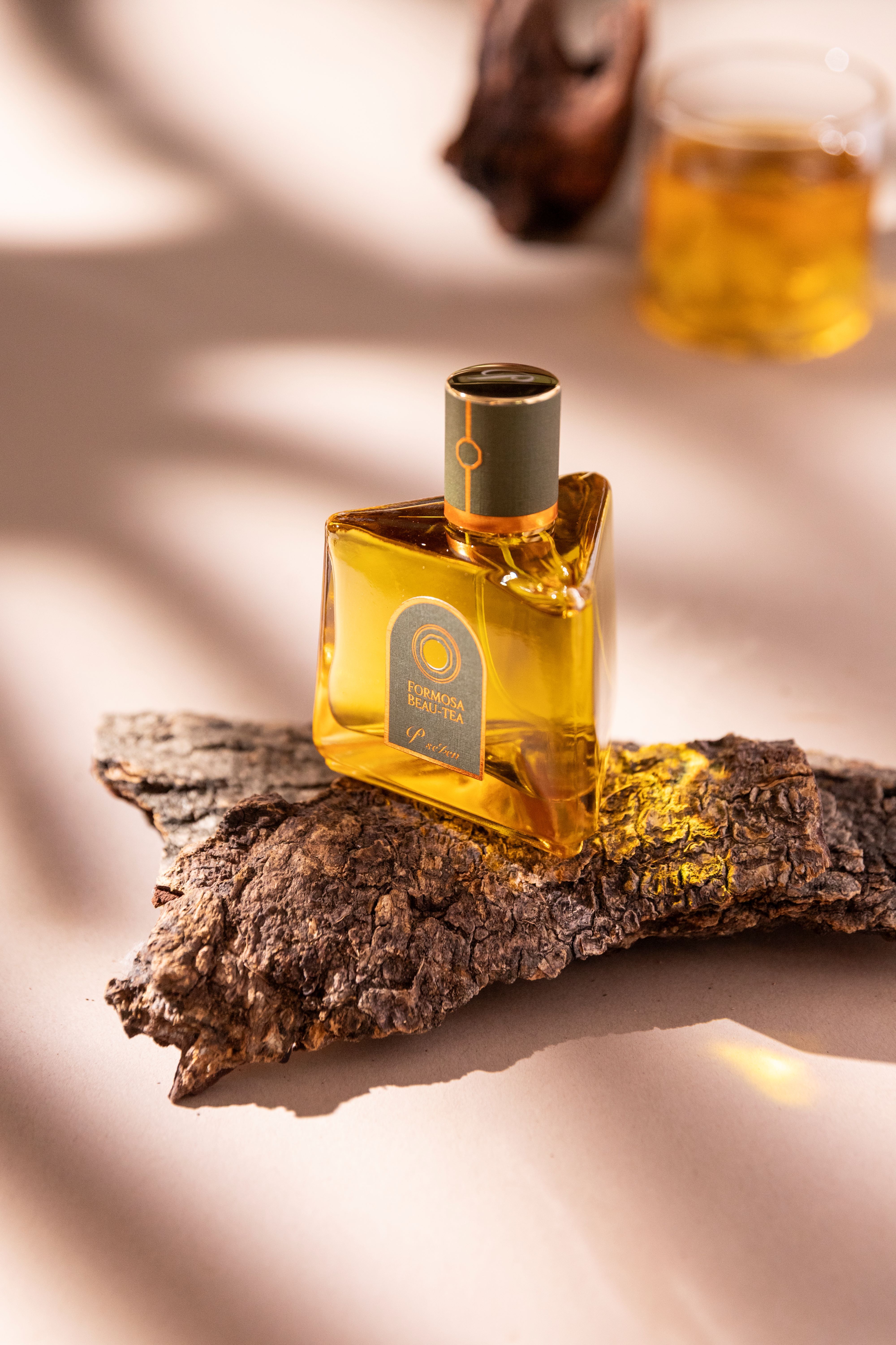 P.Seven  《  Formosa Beau-Tea  玉香  》 香水