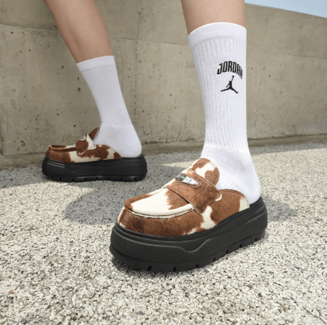 預購┃WMNS NIKE AIR JORDAN MULE SE 厚底 增高 穆勒鞋 樂福鞋 咖啡棕 乳牛紋 銀標