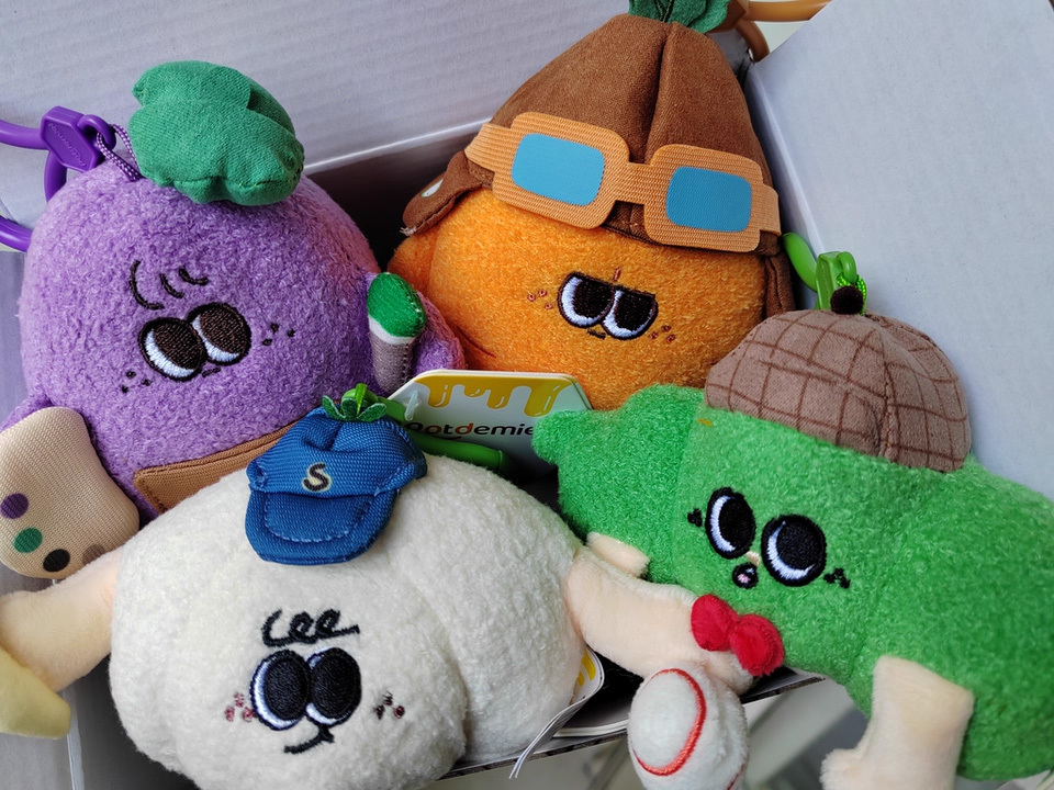 正品 Potdemiel 蜂蜜罐 蔬菜系列公仔吊飾 蔬菜吊飾系列 掛飾鑰匙扣 小禮物 娃娃