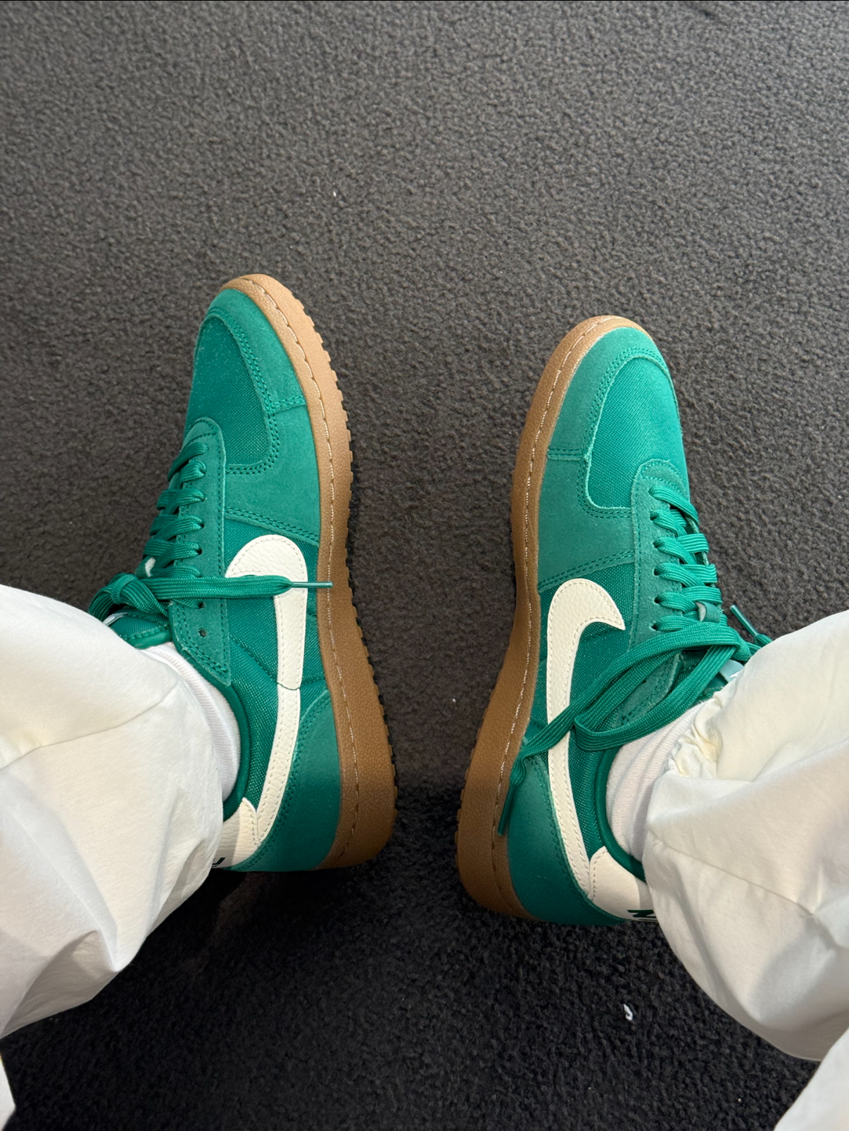 Nike Field General 綠野仙蹤 草綠色 綠色 麂皮 焦糖底 復古 德訓鞋 足球鞋 HJ6000-300/預購