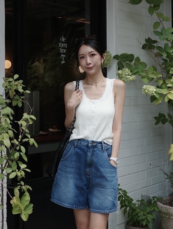 【韓國連線款】蕾絲鑲邊背心