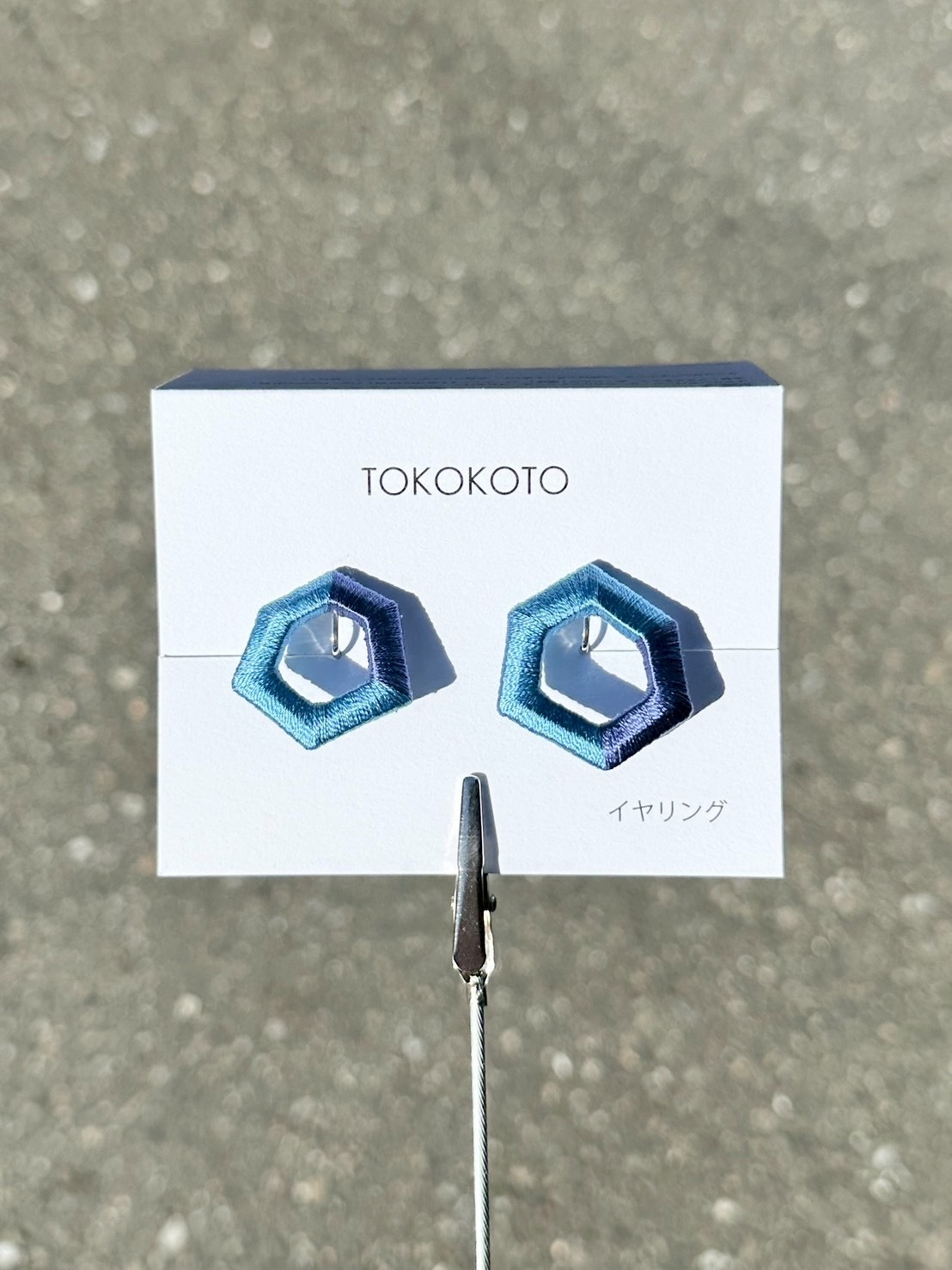 [TOKOKOTO] 刺繡多邊形雙色耳環 | 杜若x 紺青 | 耳夾 | NO.164