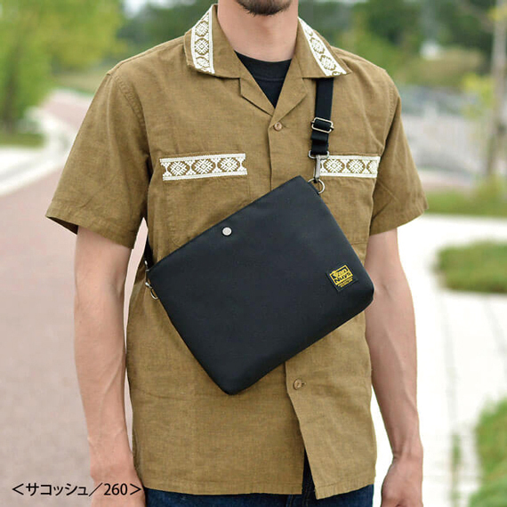 VanNuys D876 薄身輕盈版斜背包