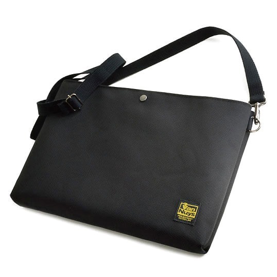 VanNuys D877 薄身輕盈版斜背包