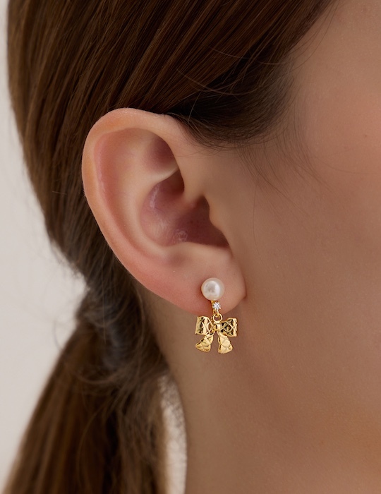 氣質珍珠菱格蝴蝶結。夾式耳環(金)