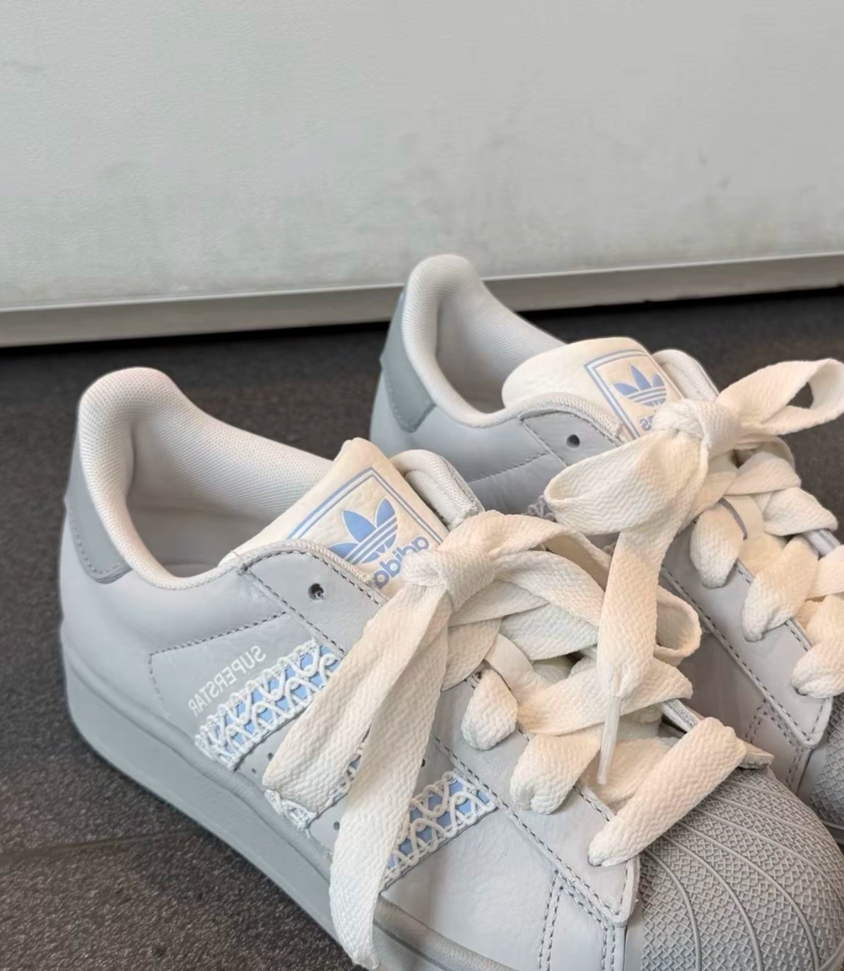 ADIDAS ORIGINALS SUPERSTAR 2 莫奈灰 編織貝殼鞋