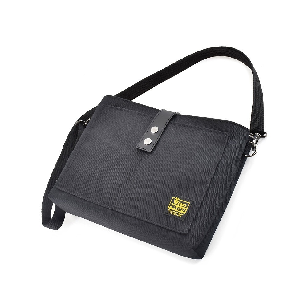 VanNuys E569 薄身輕盈版斜背包