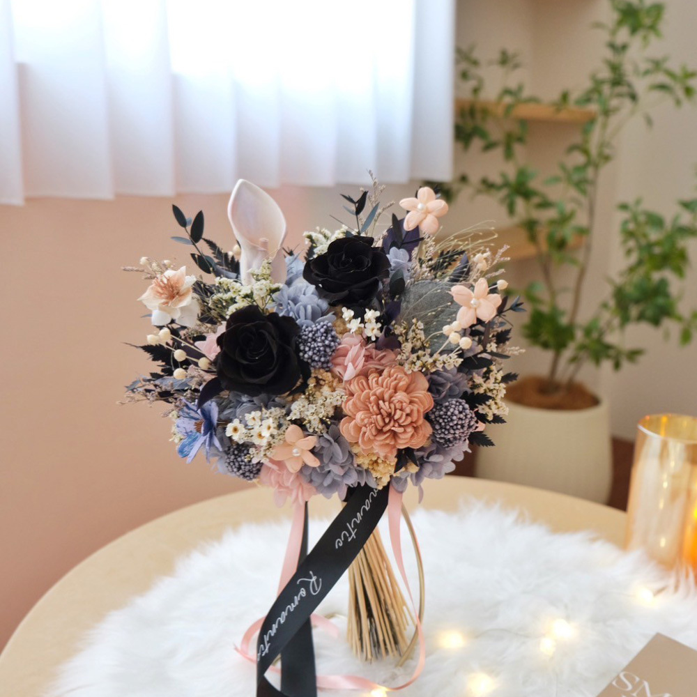 灰黑＋奶茶粉色永生花 新娘捧花