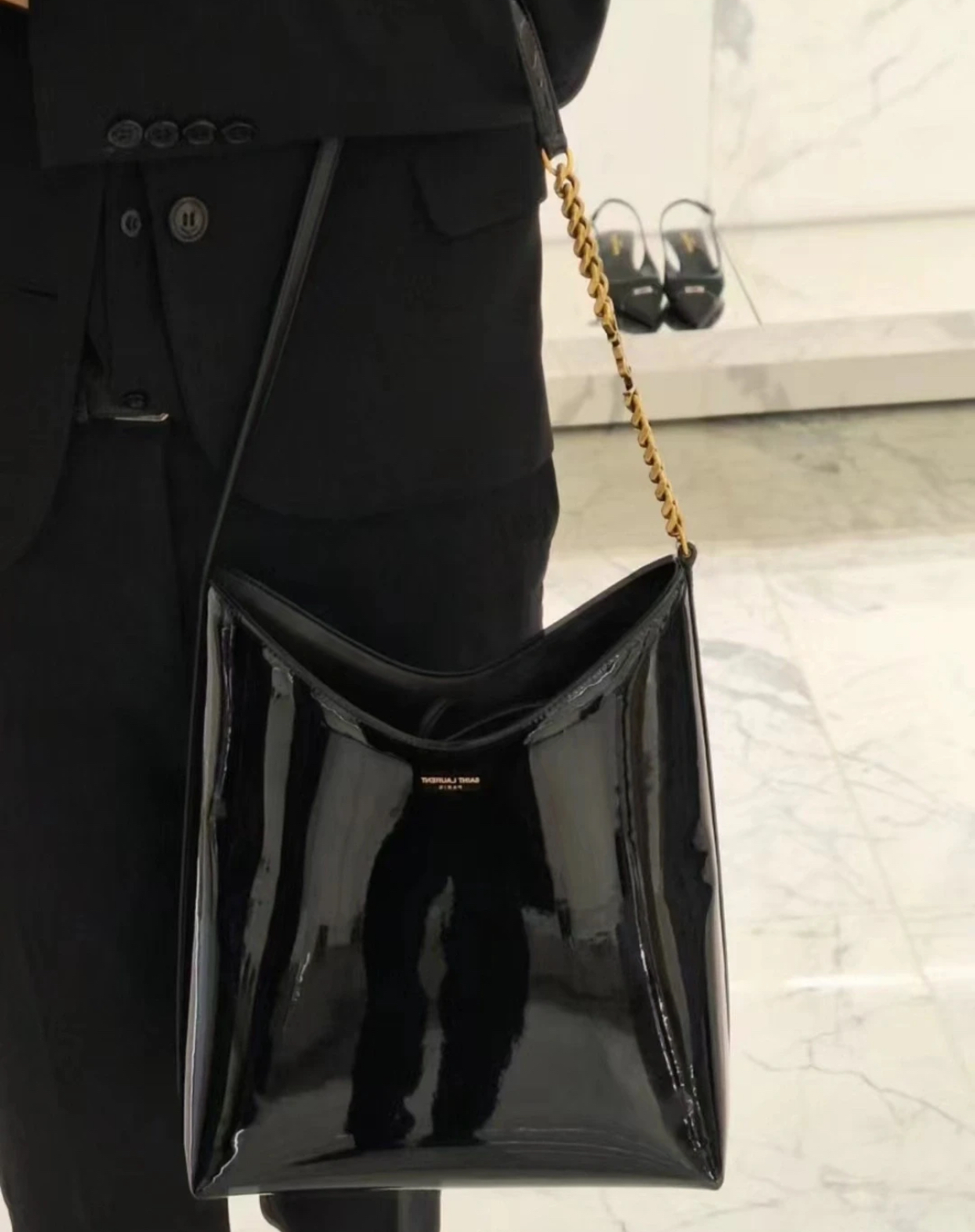 Saint Laurent Calfskin Hobo Patent Shoulder Bag 2 colors 762336