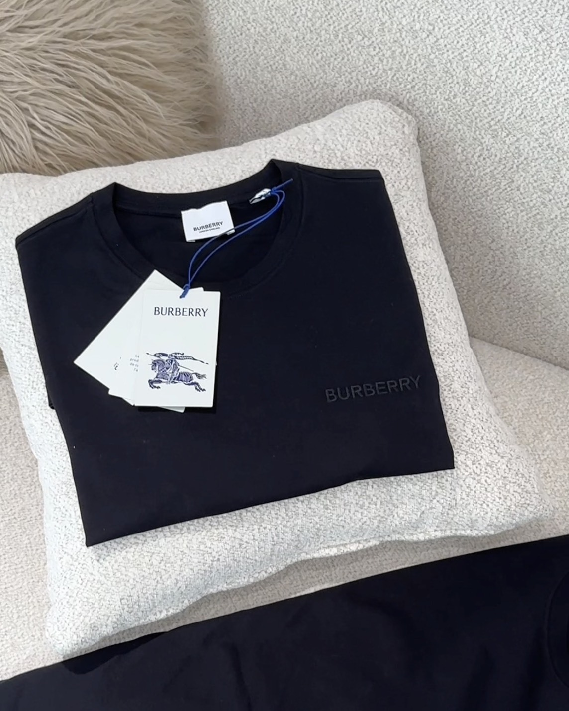 BURBERRY｜刺繡字母logo T恤 黑色