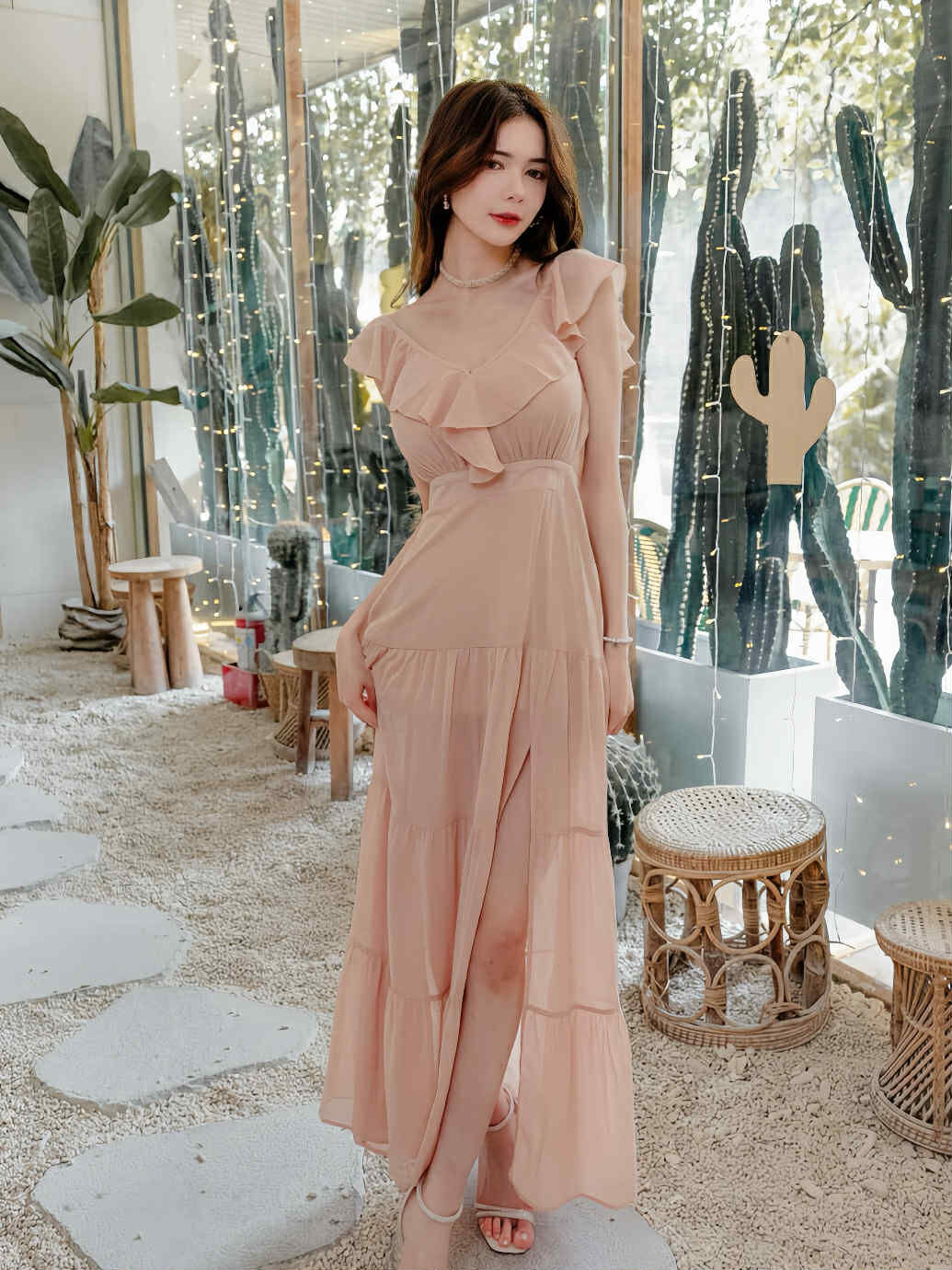 🤍荷葉綁帶美背蛋糕長洋裝（杏色均碼）