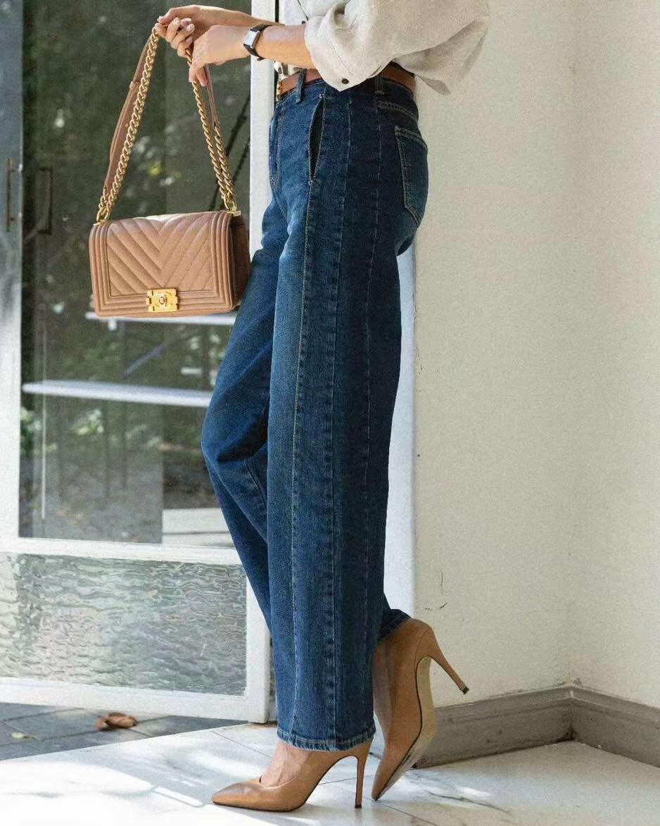 【顯瘦腿長的側斜線拼接造型直筒牛仔褲】( L 現貨)