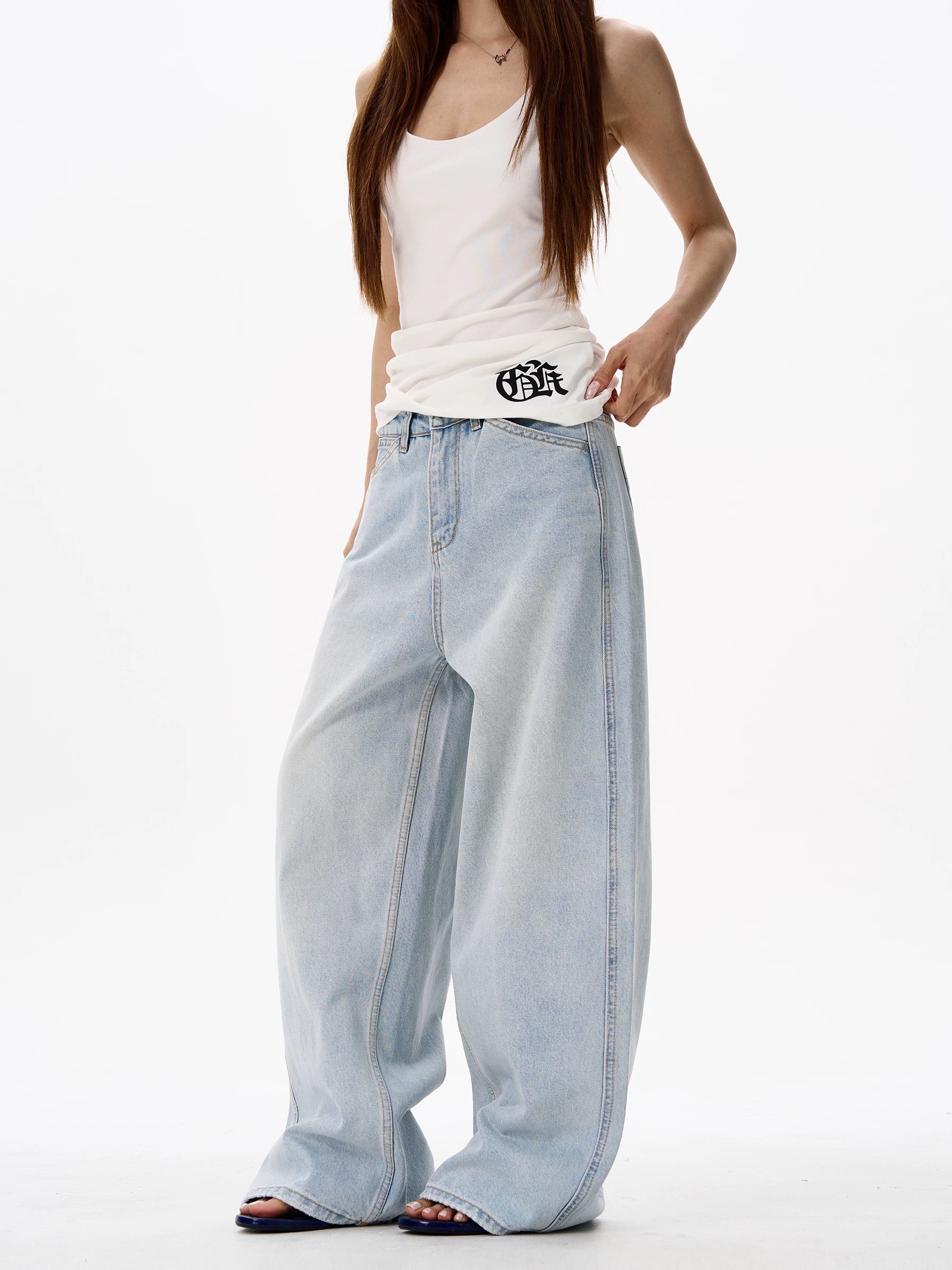 - SIMPLEACTION - 美式復古慵懶鬆弛感彎刀牛仔褲