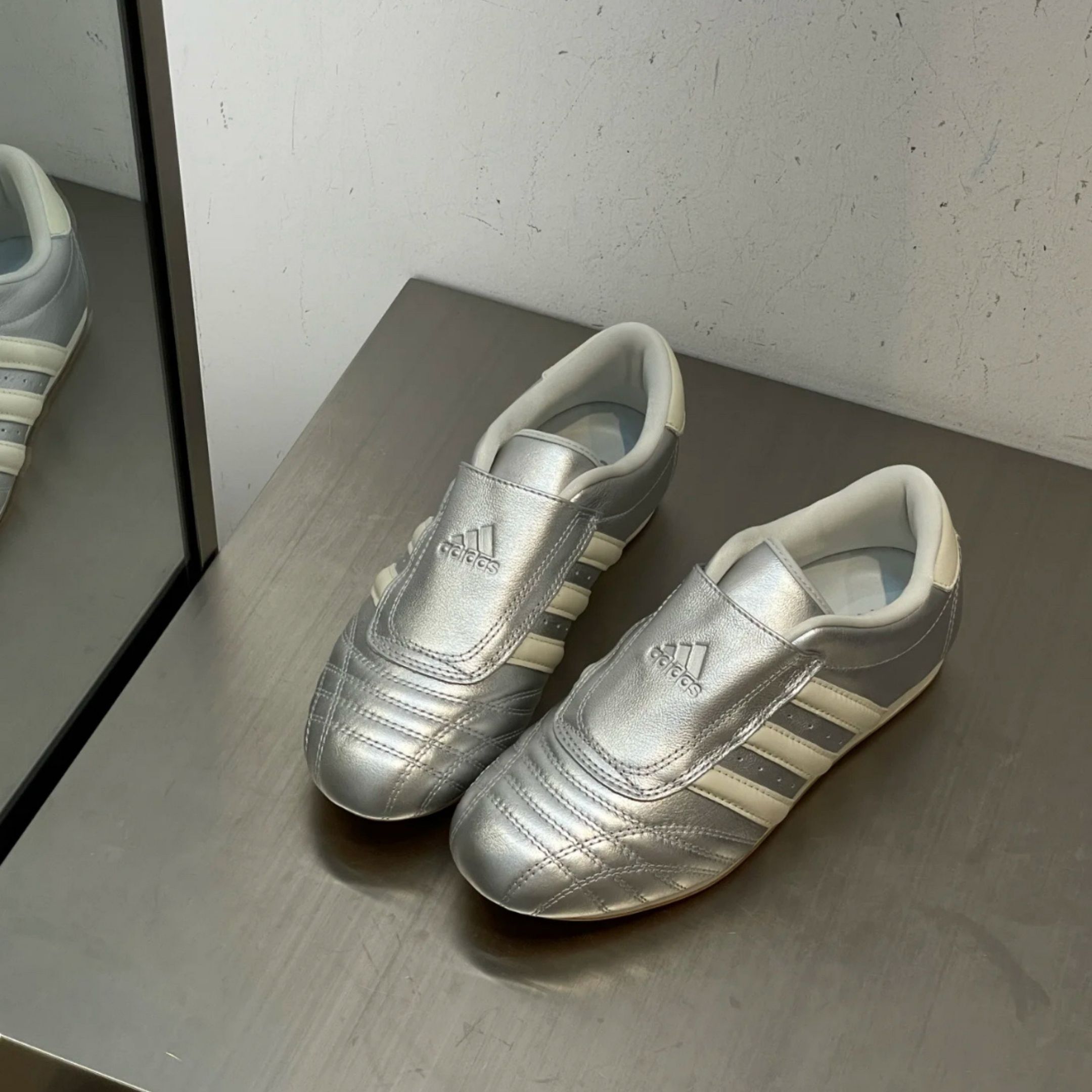 NICEDAY 現貨 Adidas Taekwondo Lace 宋雨琦 同款 代言 復古 銀色 液態銀 銀灰 薄底 女鞋 JP8133