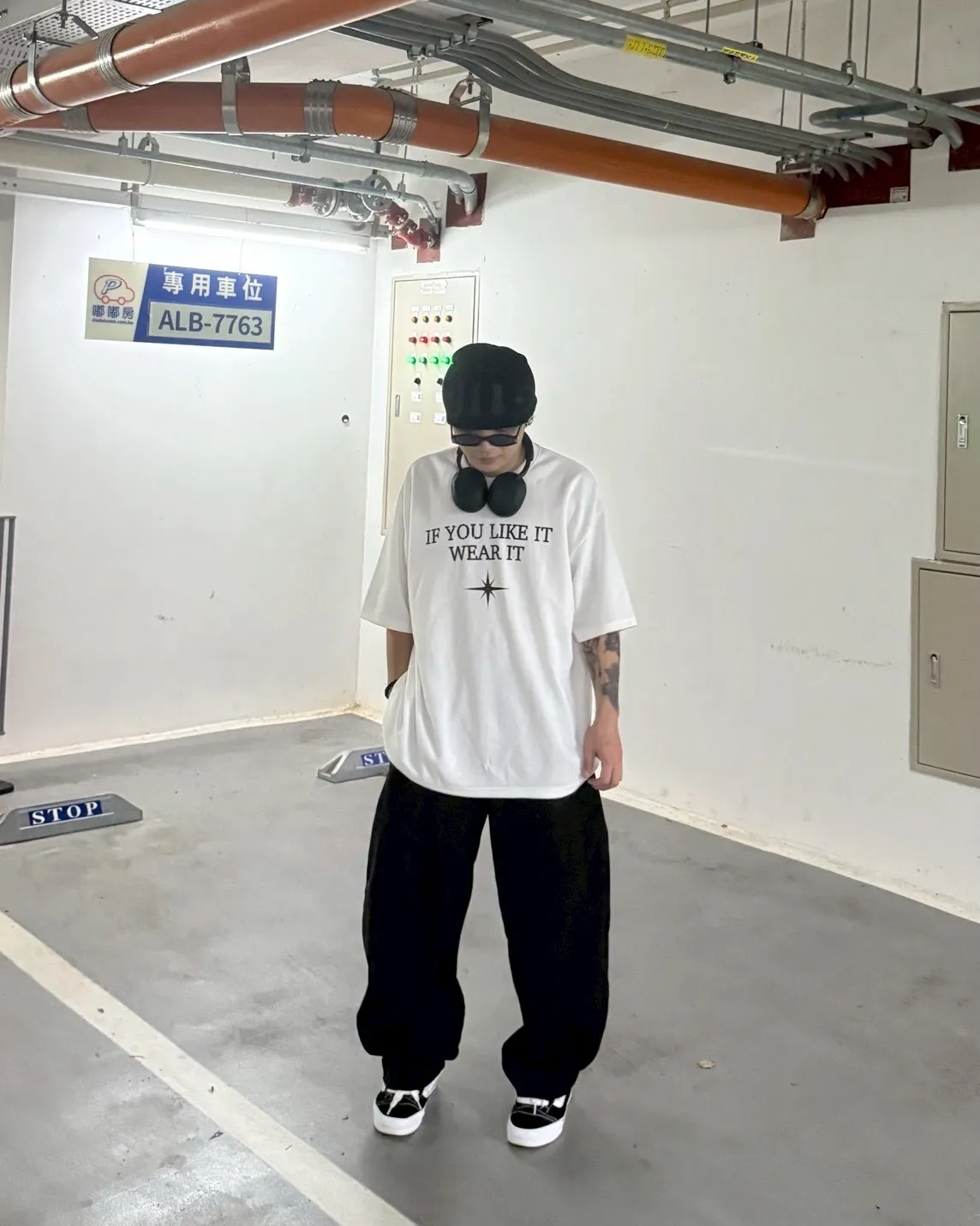 斑駁 芒星 寬鬆 落肩 短袖