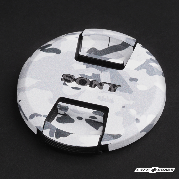 LIFE+GUARD 鏡頭蓋貼膜展示圖，LIFE+GUARD 野戰雪地迷彩風格設計