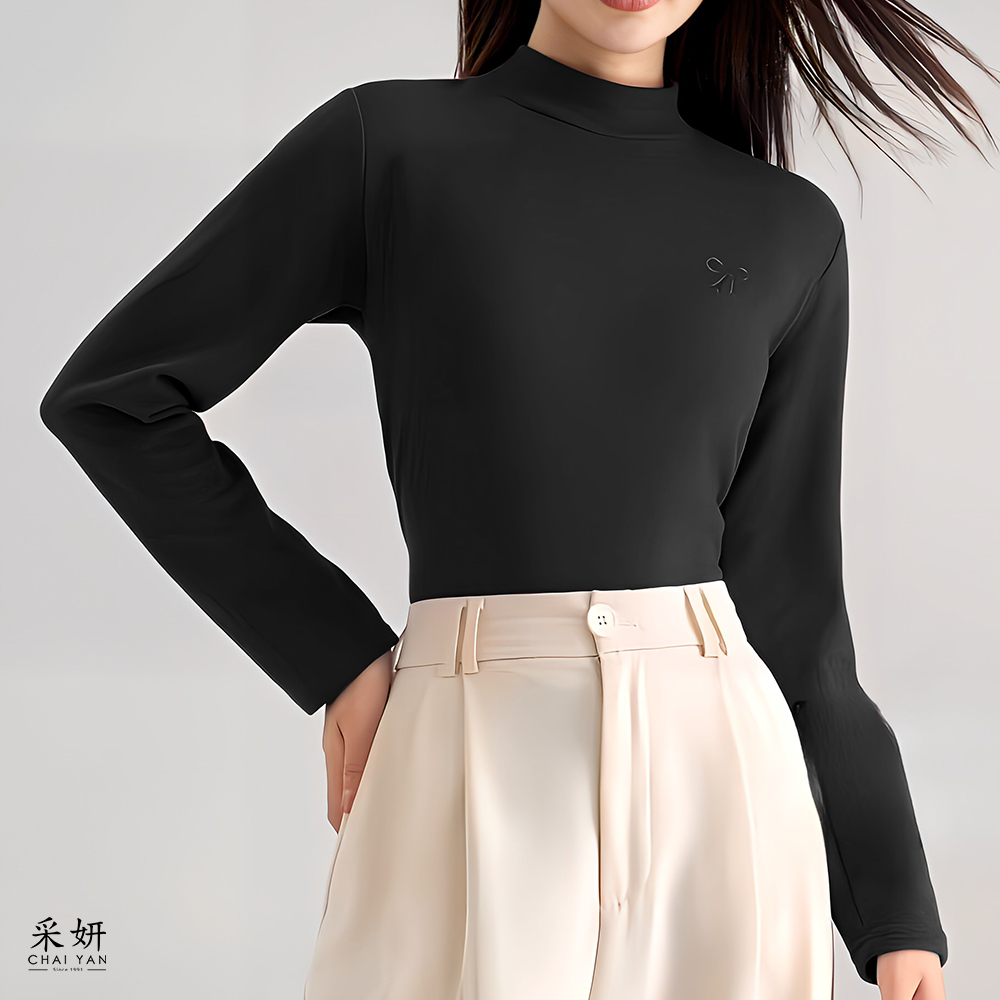 蝴蝶刺繡刷毛中領長袖上衣